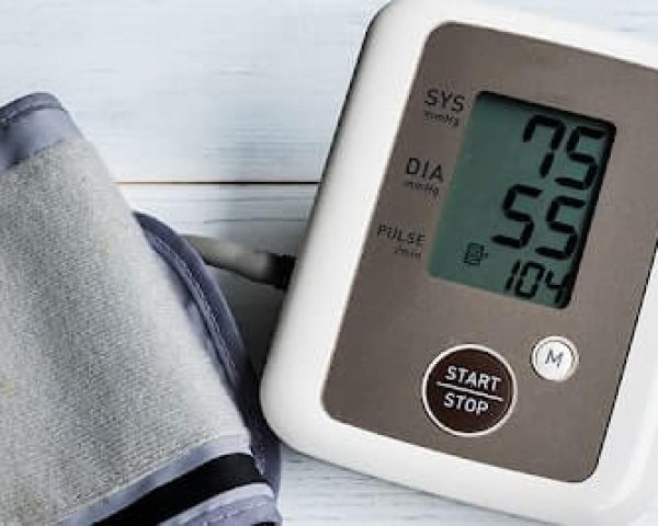 tut-huyet-ap-nen-uong-nuoc-gi-1